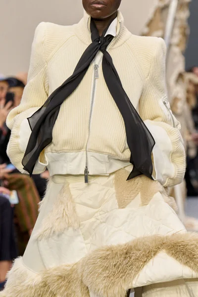 Look 211